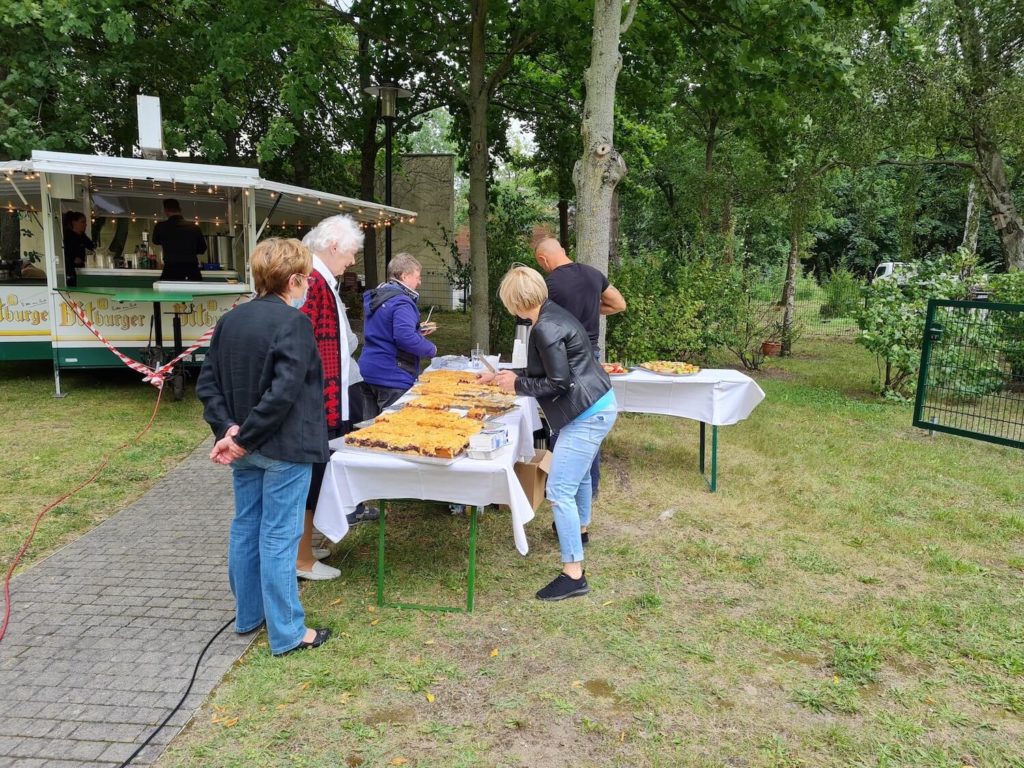 Buffet Kuchen Märkische Heimat Sommerfest Mittelganghaus