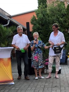 Märkische Heimat mit Gießkanne